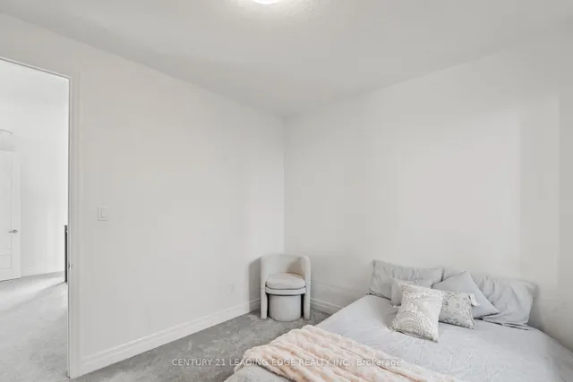 Additional image 37 of 43 William Nador St