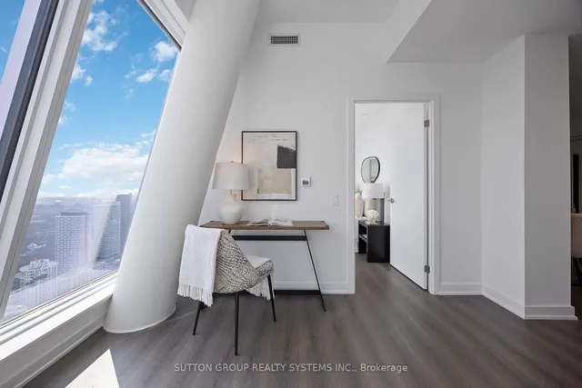 Additional image 6 of 8 Wellesley St Unit LPH05