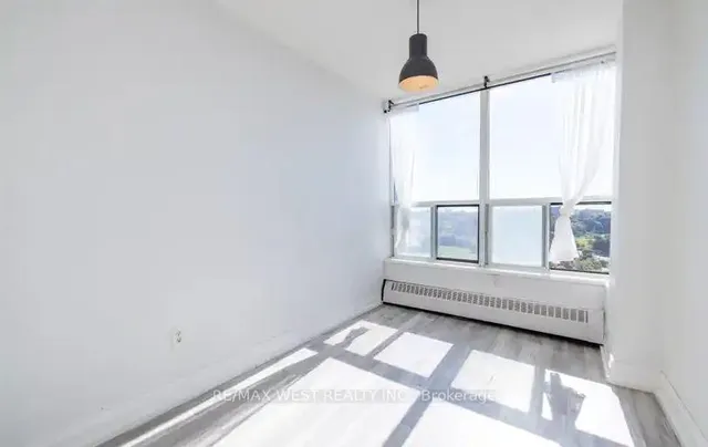 Additional image 20 of 85 Emmett Ave Unit 1405