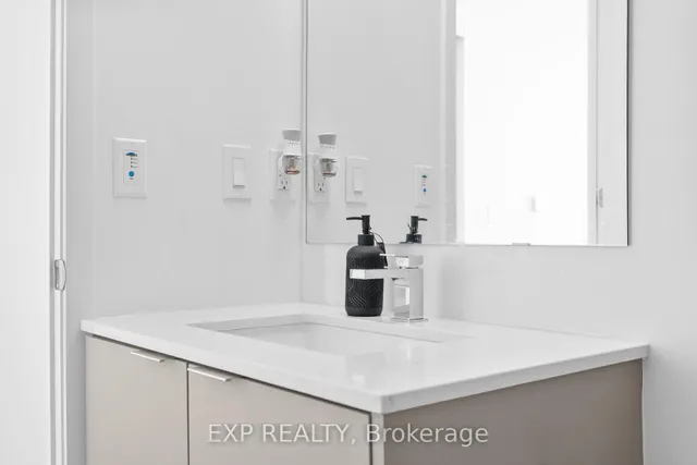 Additional image 30 of 8 TIPPETT Rd Unit 1605