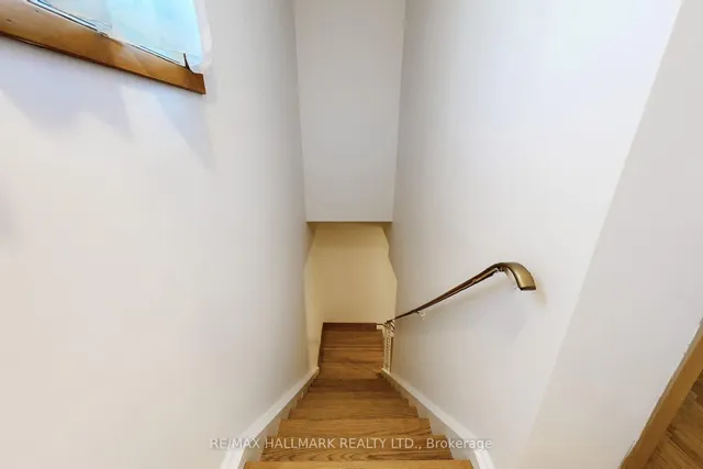 Additional image 28 of 38 Courton Dr