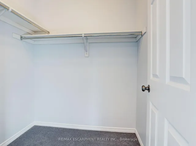 Additional image 46 of 36 Lemon Grass St