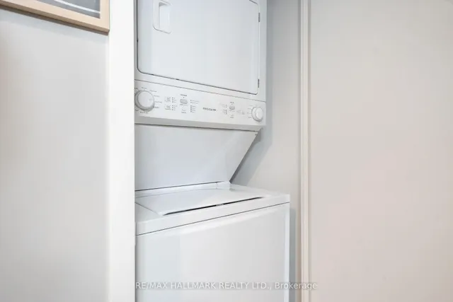 Additional image 20 of 25 Capreol Crt Unit 3008