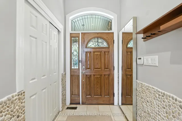 Additional image 4 of 219 Delta St