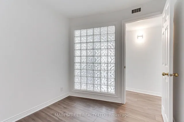 Additional image 12 of 108 Redpath Ave Unit 25