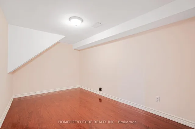 Additional image 23 of 53 Linwood Ave