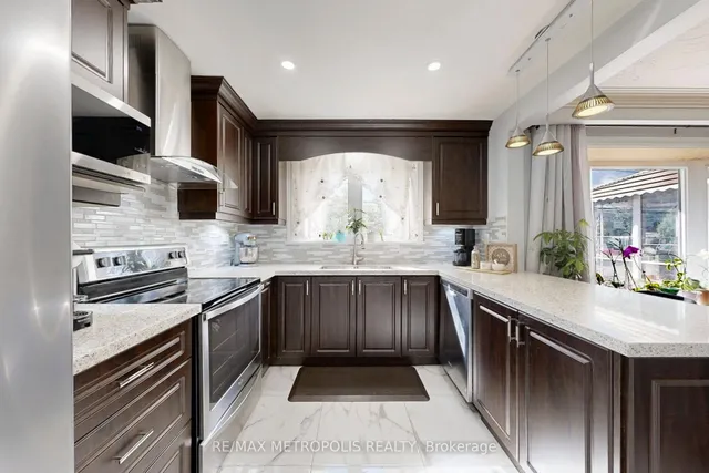 Additional image 11 of 49 Magellan Dr