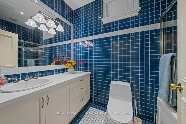 Additional image 28 of 428 Glengrove Ave