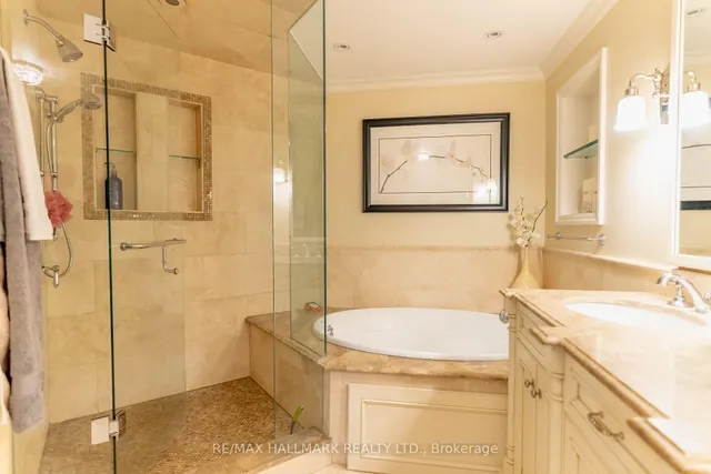 Additional image 25 of 10 Queens Quay Unit Ph9