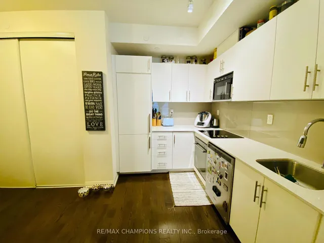 Additional image 4 of 460 Adelaide St Unit 523