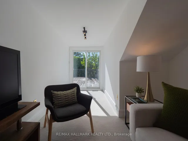 Additional image 30 of 31 First Ave