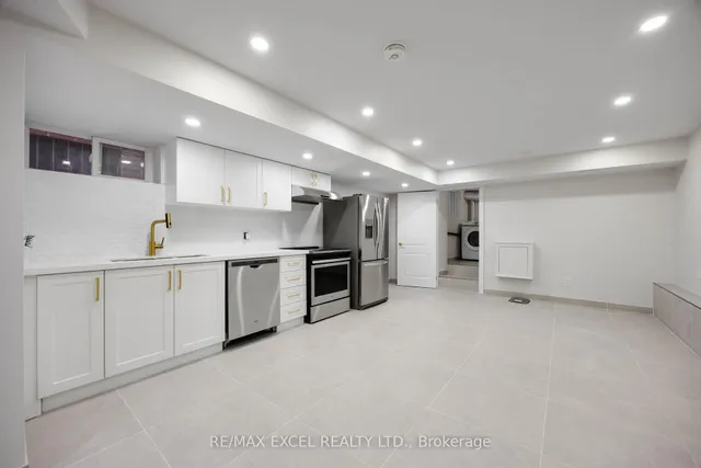 Additional image 29 of 806 Gladstone Ave