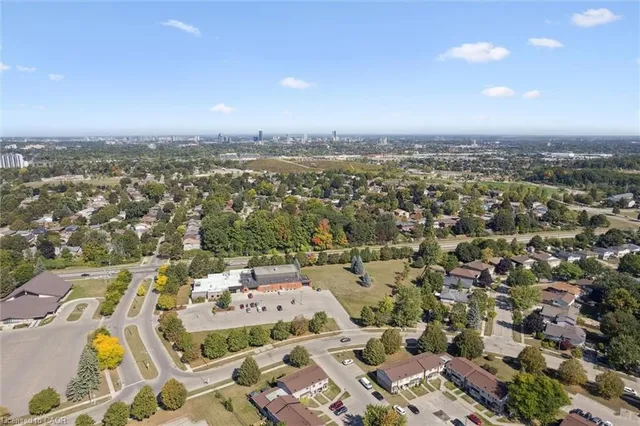 Additional image 39 of 700 Erinbrook Dr Unit 42