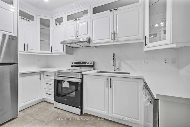 Additional image 3 of 393 King St Unit 302