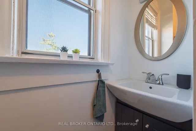 Additional image 32 of 204 Earlscourt Ave