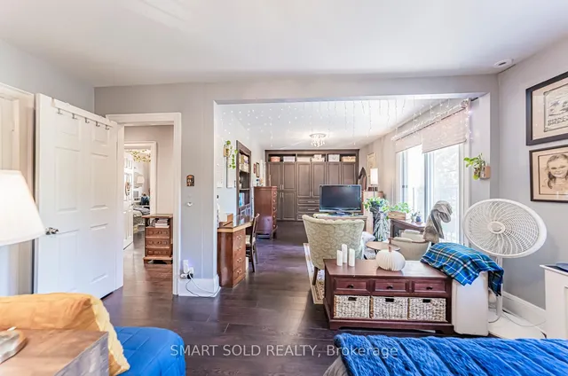 Additional image 25 of 889 Avenue Rd