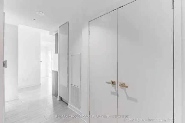 Additional image 28 of 31 Tippett Rd Unit 1306