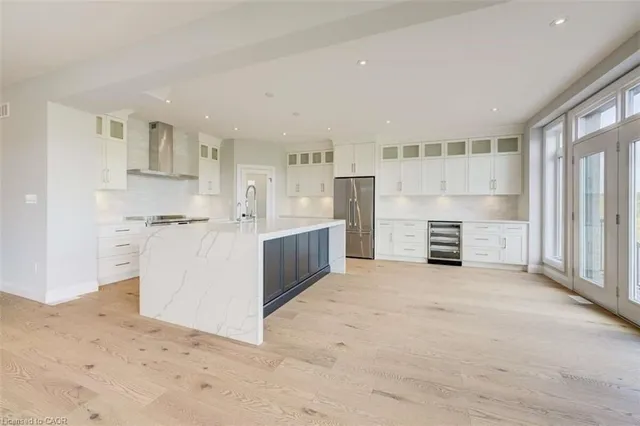 Additional image 15 of 329 Rivertrail Ave