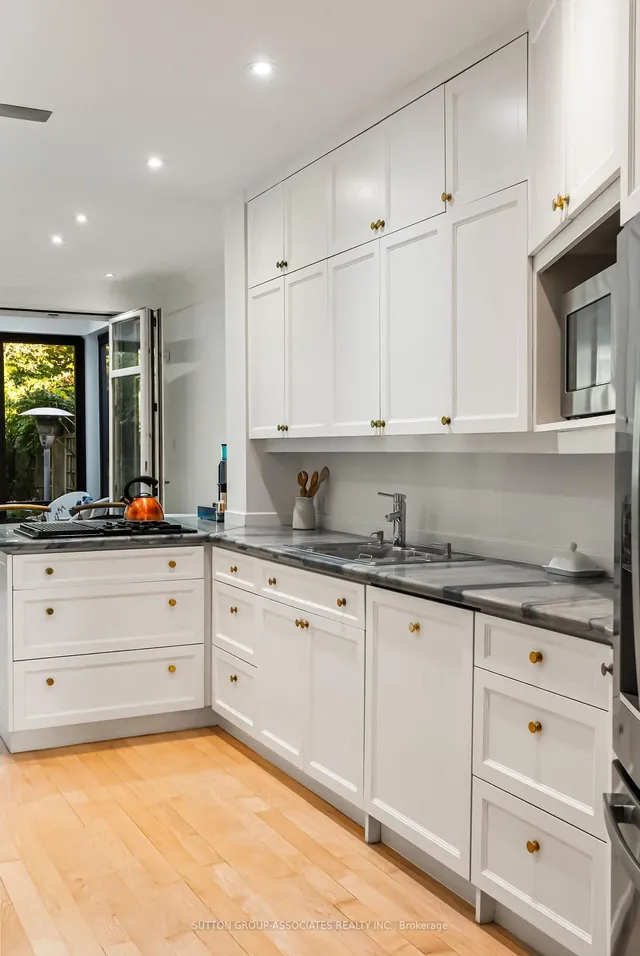 Additional image 12 of 193 Howland Ave