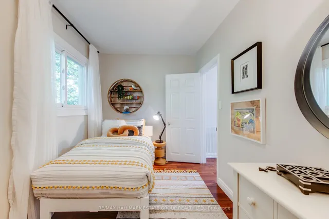 Additional image 30 of 23 Caroline Ave