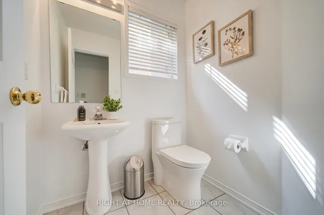 Additional image 5 of 19 Purdy Cres