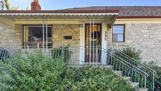 Additional image 34 of 325 Waterloo Ave