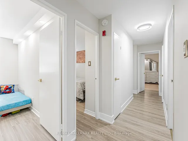 Additional image 23 of 40 Sunrise Ave Unit 104