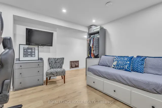 Additional image 32 of 110 Shadeland Cres