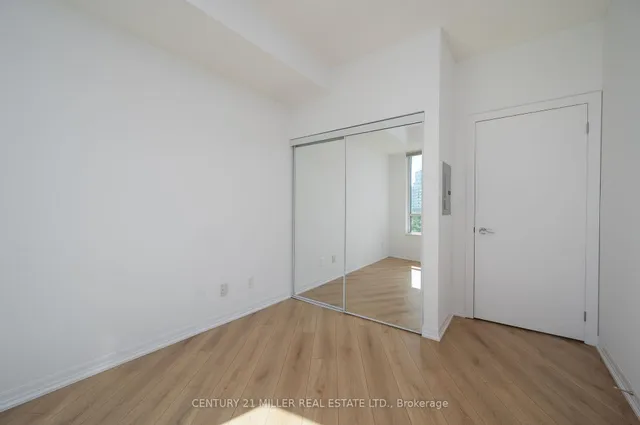 Additional image 13 of 16 Yonge St Unit 310