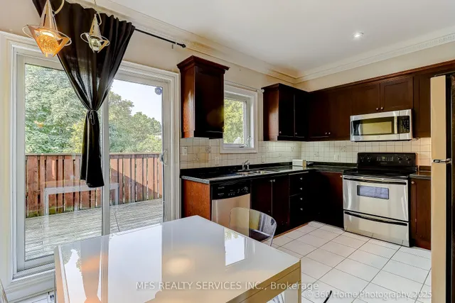 Additional image 8 of 132 B Finch Ave