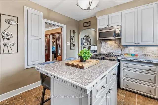 Additional image 36 of 240 Cameron St