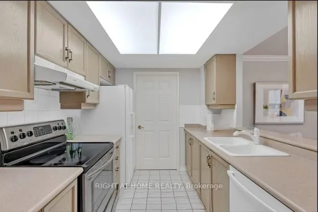 Additional image 8 of 18 Concorde Pl Unit 307