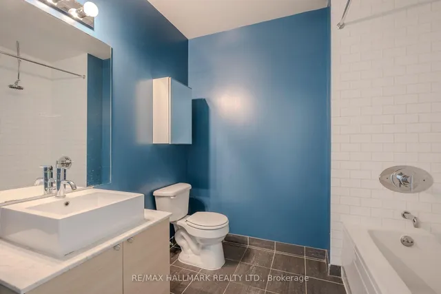 Additional image 21 of 60 Bathurst St Unit 910