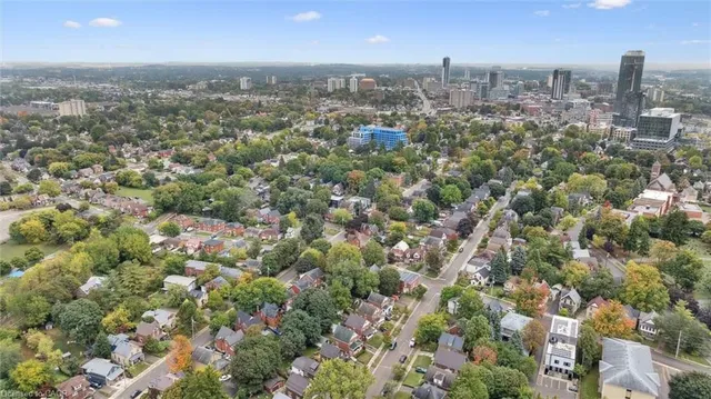 Additional image 36 of 100 Dekay St