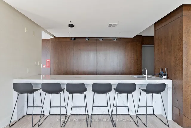 Additional image 15 of 410 Queens Quay Unit 1407