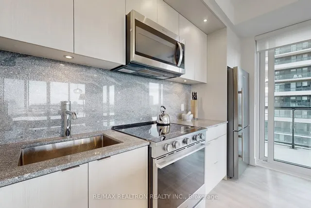 Additional image 11 of 20 Inn On The Park Dr Unit 1432