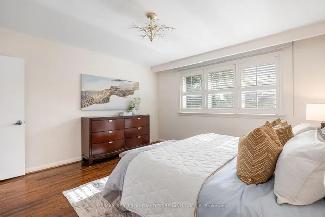 Additional image 18 of 122 Collinson Blvd