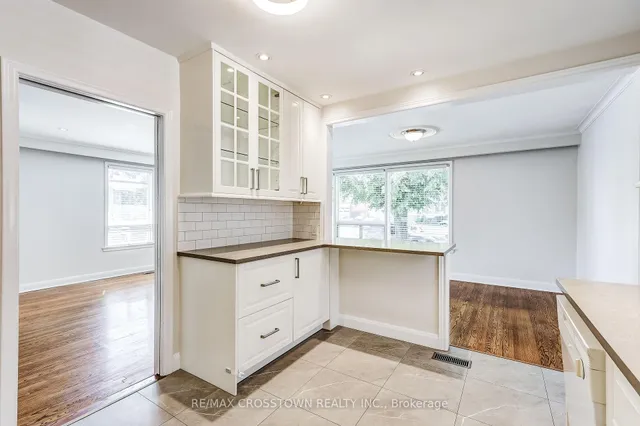 Additional image 18 of 38 Dignam Crt