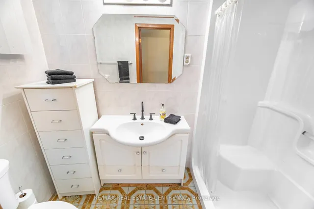 Additional image 36 of 2108 Islington Ave