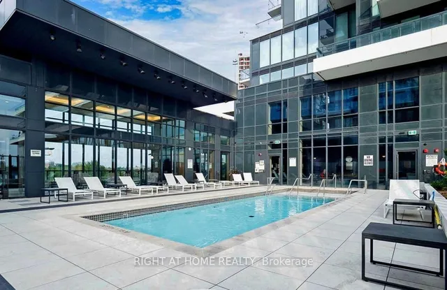 Additional image 8 of 30 Inn On The Park Dr Unit 2901