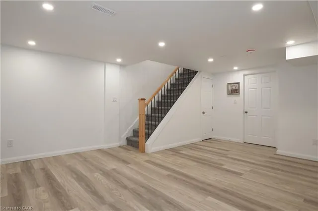 Additional image 36 of 50 Westmount Rd Unit 8