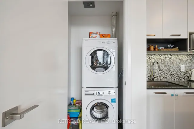 Additional image 23 of 36 Park Lawn Rd Unit 2403