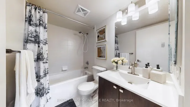 Additional image 8 of 181 Village Green Sq Unit 915