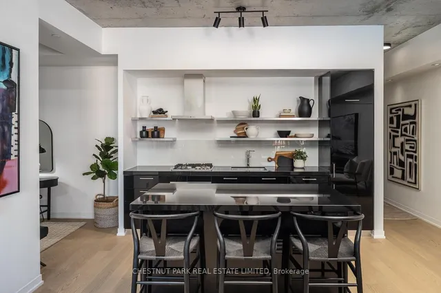 Additional image 6 of 560 King St Unit 1014