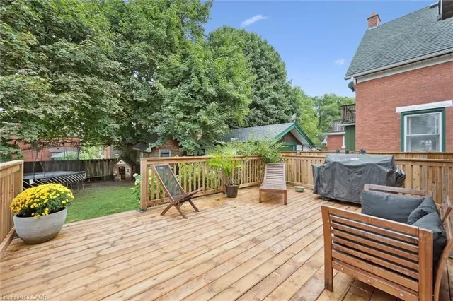 Additional image 28 of 100 Dekay St