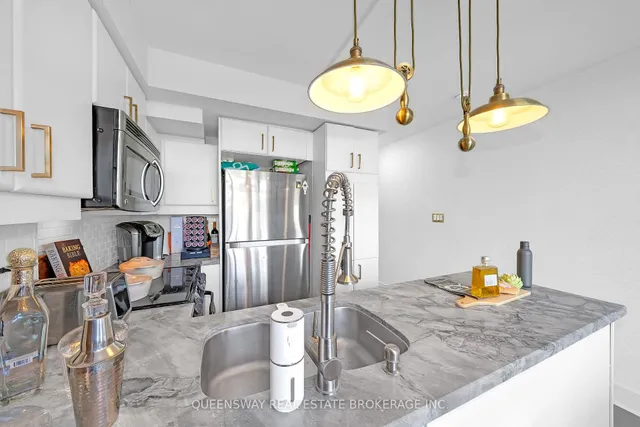 Additional image 9 of 550 Queens Quay Unit 429