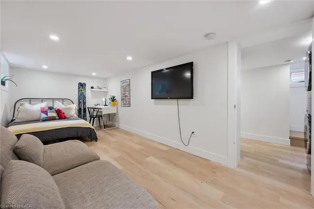 Additional image 22 of 100 Dekay St