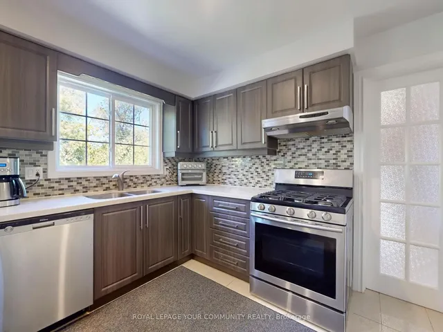 Additional image 12 of 54 Emcarr Dr