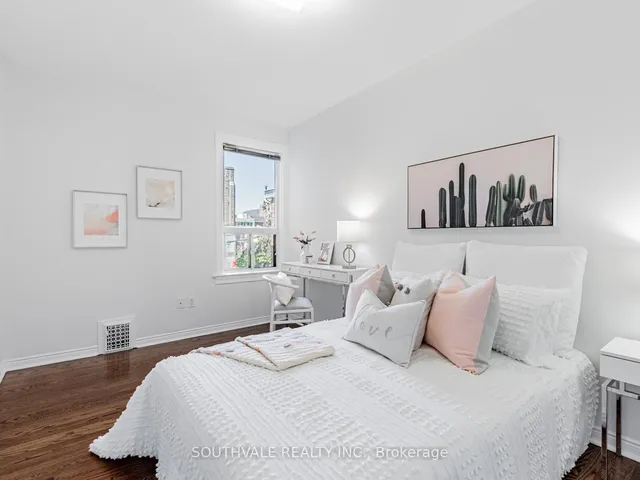 Additional image 24 of 104 Dearbourne Ave