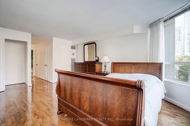 Additional image 23 of 130 Carlton St Unit 503